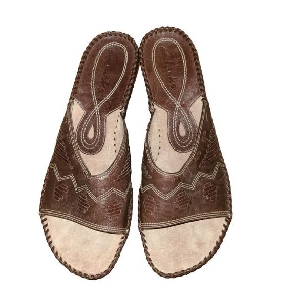 Women's Clarks Slide On Sandals Size 7M - Picture 1 of 6